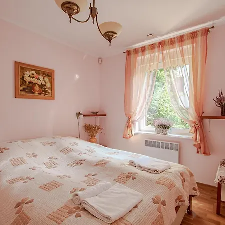 Holiday home Caloroczny Steszewko